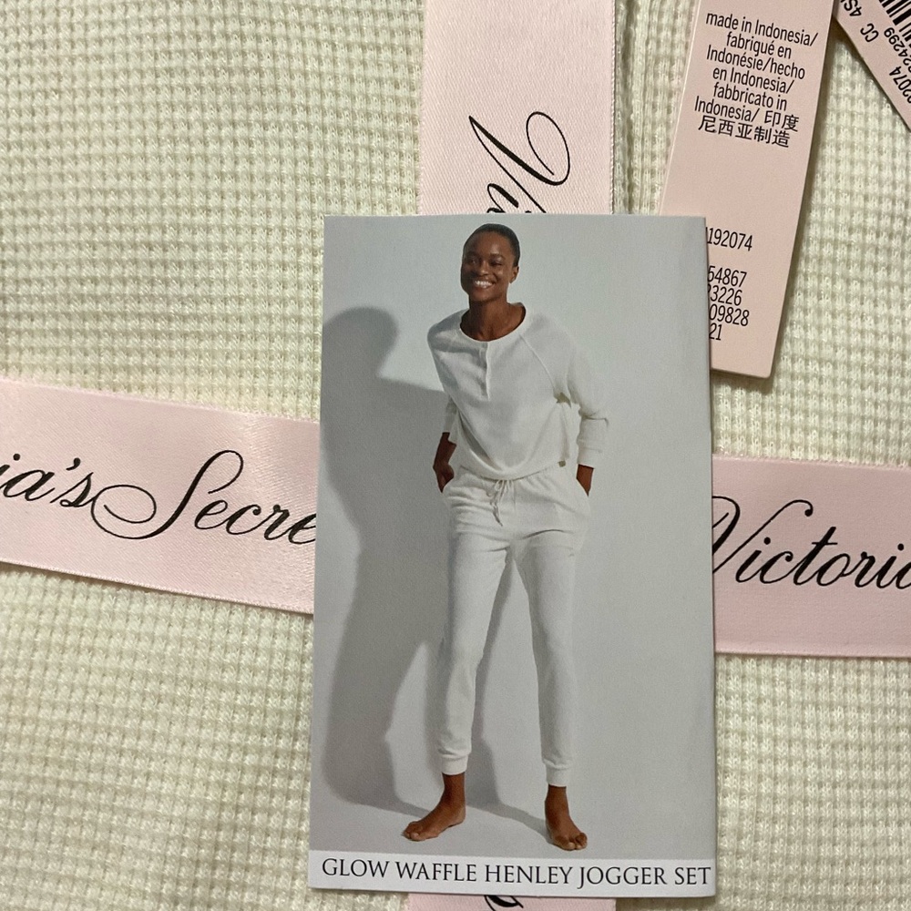 Victoria's Secret Cream Waffle Knit Jogger Set - Picture 2 of 4